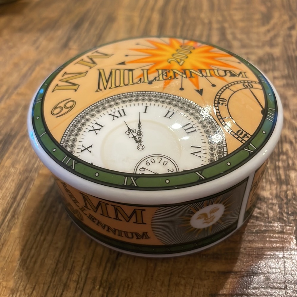 Millennium trinket dish by Sutherland England fine bone china